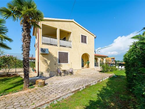 Holiday Home/Apartment - 5 persons -  - 52440 - Porec