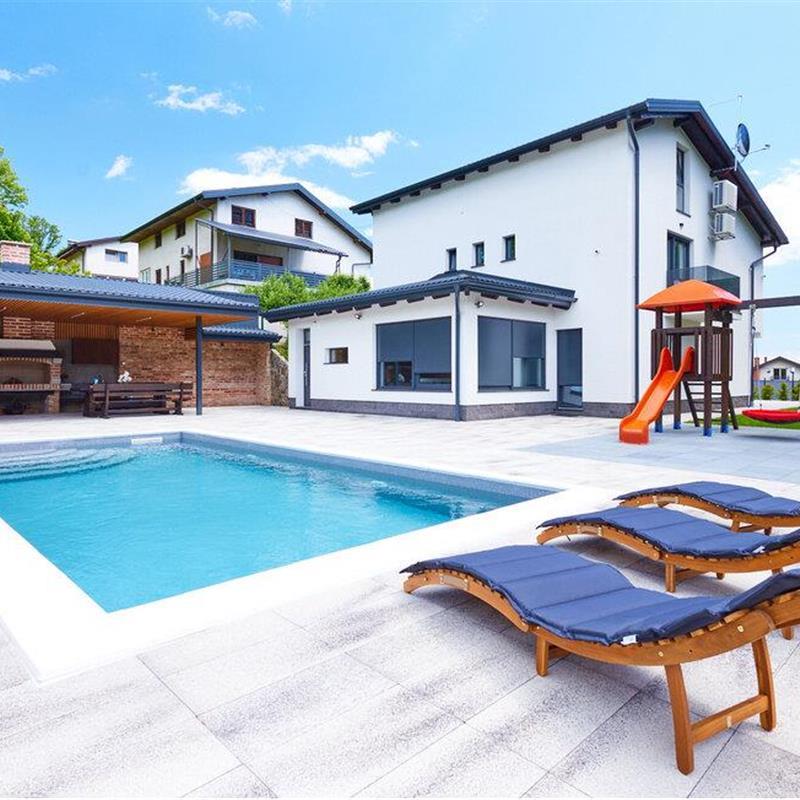 Sommerhus - 8 personer -  - Svibanjska ulica - 47000 - Karlovac