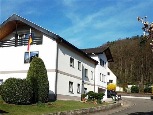  - 2 personer -  - Waldstr. - 76857 - Silz