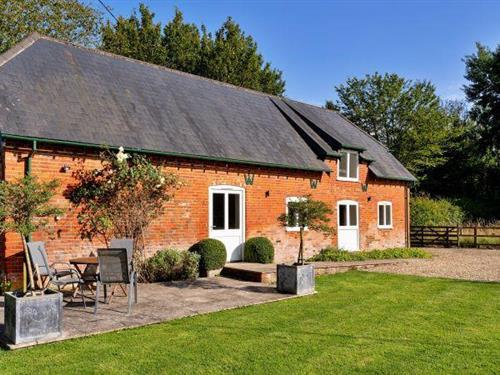 Holiday home - 4 persons -  - SO21 3QJ - Barton Stacey