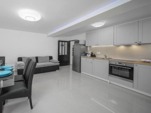 Ferienwohnung - 6 Personen -  - 22213 - Pirovac