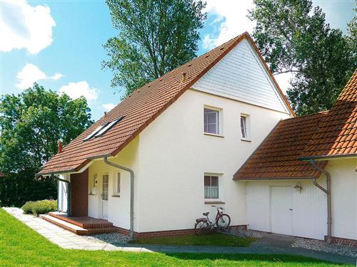 Holiday Home/Apartment - 4 persons -  - Waldstr. - 18374 - Zingst