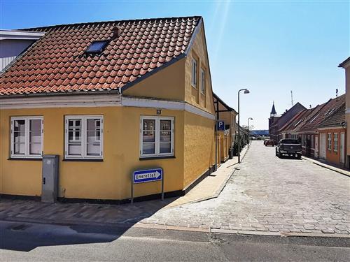 Holiday Home/Apartment - 6 persons -  - Vestergade - Fåborg By - 5600 - Faaborg