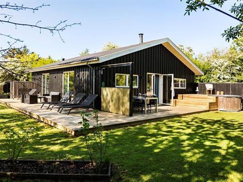 Sommerhus - 10 personer -  - Livbjerggårdvej - Livbjerggård - 7560 - Hjerm