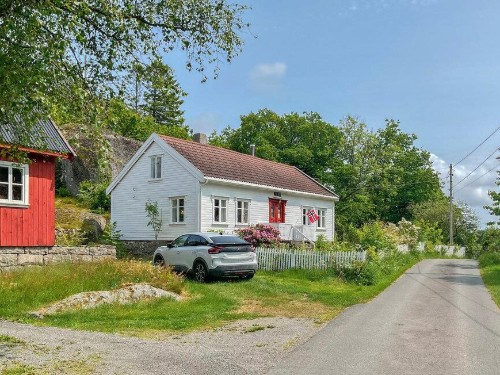 Holiday home - 7 persons -  - Ertsåkerveien - 4550 - Farsund