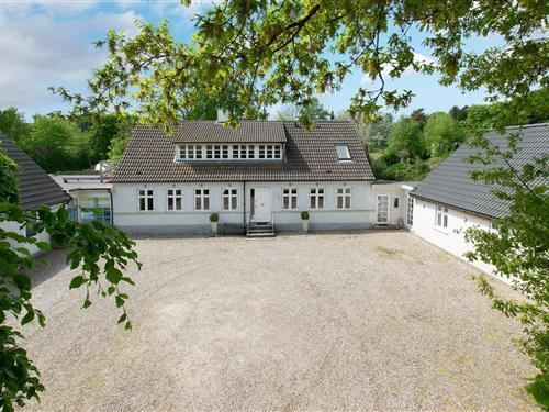 Emne nr.: 121-75-2035