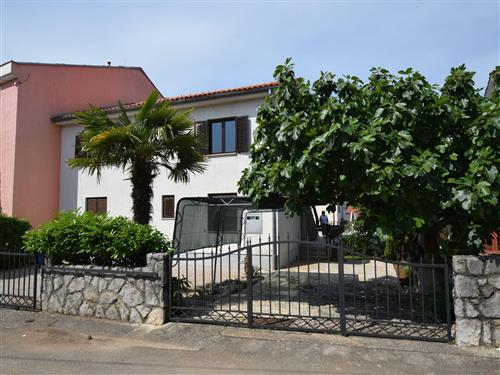 Holiday apartment - 5 persons -  - Samoborska ulica - 51511 - Malinska