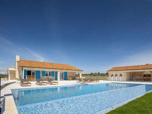 Villa - 7 personer -  - 23207 - Sveti Filip I Jakov