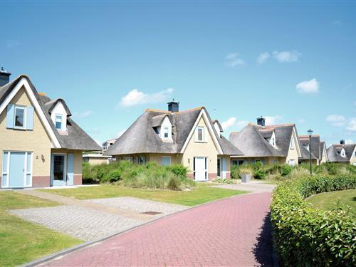 Holiday Home/Apartment - 6 persons -  - 1787CV - Julianadorp Aan Zee