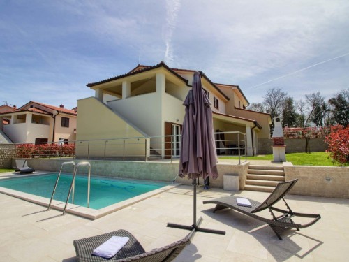 Holiday home - 20 persons -  - 52100 - Pula/Banjole