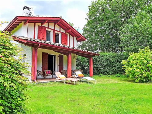 Holiday home - 6 persons -  - Saint Pée Sur Nivelle - 64310