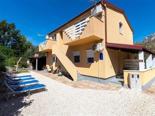 Holiday Home/Apartment - 6 persons -  - Franje Tudmana - Starigrad Paklenica-Seline - 23244 - Seline