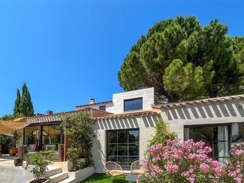 Holiday home - 10 persons -  - 130 Chem. de la Colline - 13520 - Les Baux-De-Provence