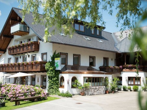 Holiday apartment - 3 persons -  - Guggenbergstraße - 5310 - Tiefgraben Am Mondsee