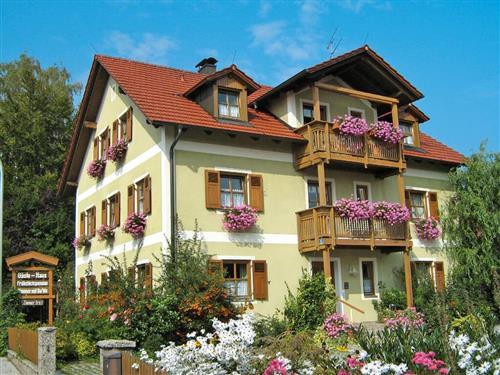  - 1 person -  - Regensburger Straße - 93109 - Wiesent