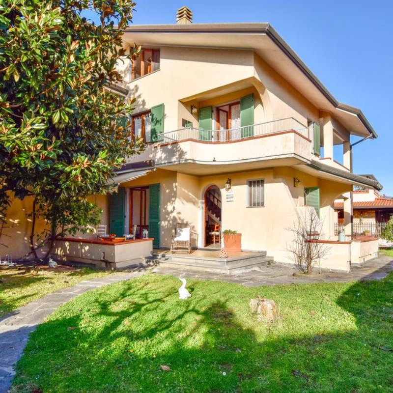 Sommerhus - 8 personer -  - Via Marracci - 55041 - Lido Di Camaiore