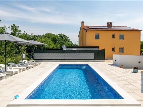 Holiday home - 8 persons -  - Vinez - Labin-Vinez - 52220 - Labin