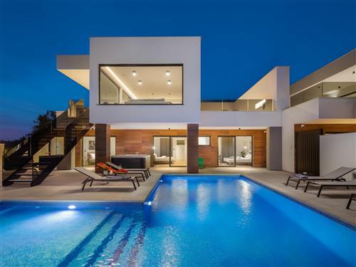 Holiday home - 12 persons -  - Pula/Vodnjan - 52215