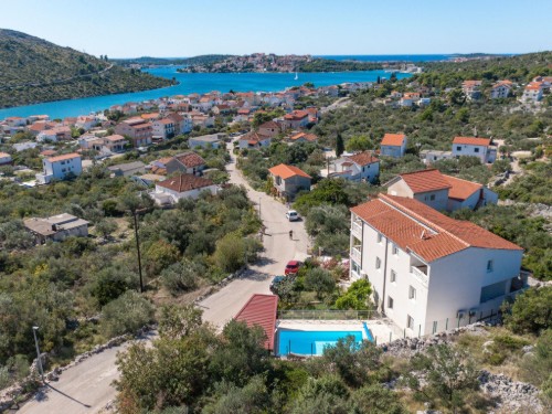Ferieleilighet - 5 personer -  - Put Kapele 31, Podglavica - 22203 - Rogoznica