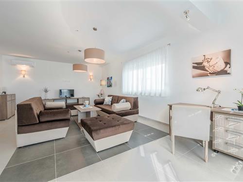 Villa - 8 personer -  - 23207 - Debeljak