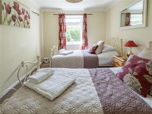 Holiday home - 6 persons -  - Henfield - BN5 9BA