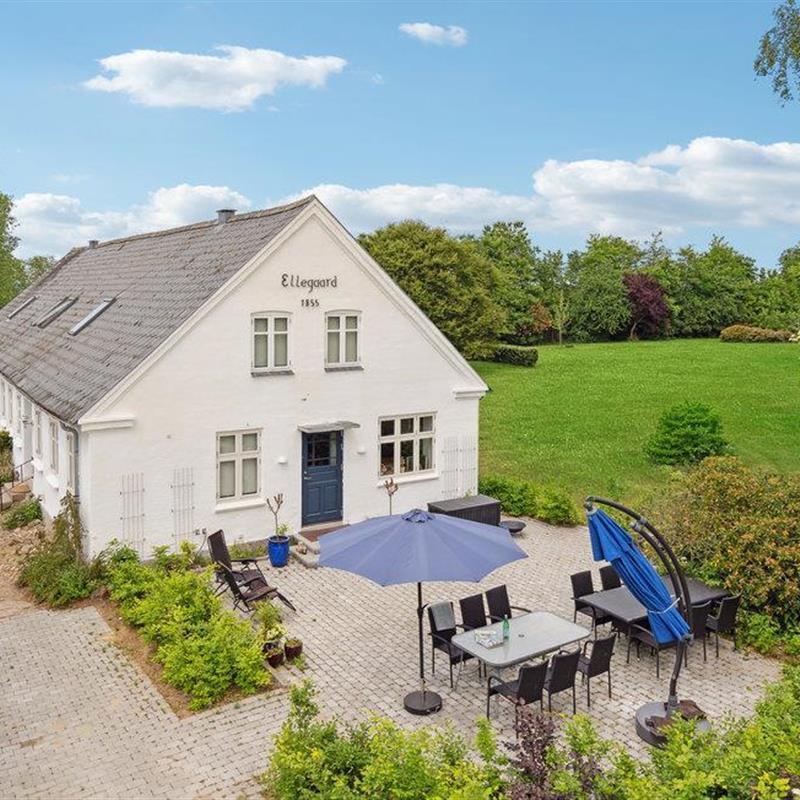 Ferielejlighed - 16 personer -  - Strarupvej - 5772 - Kværndrup