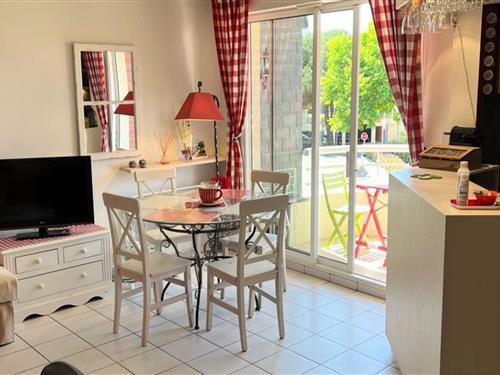 Holiday Home/Apartment - 3 persons -  - 14390 - Cabourg