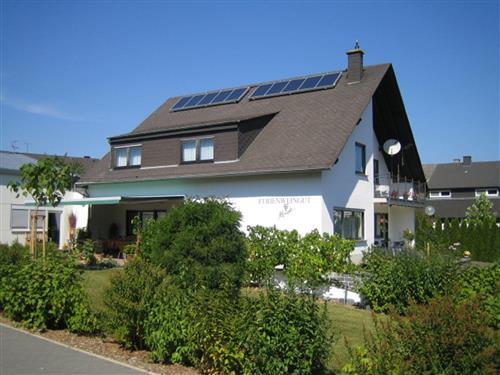 Holiday Home/Apartment - 5 persons -  - Im Weingarten - 54349 - Trittenheim