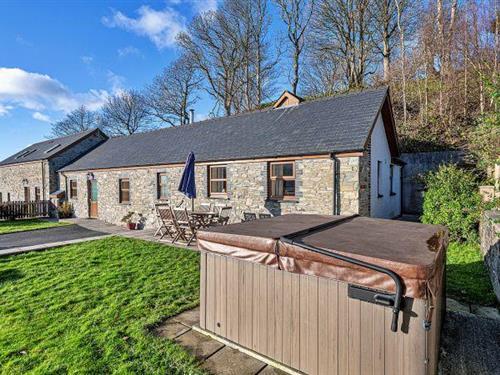 Holiday Home/Apartment - 6 persons -  - SY24 5DJ - Talybont