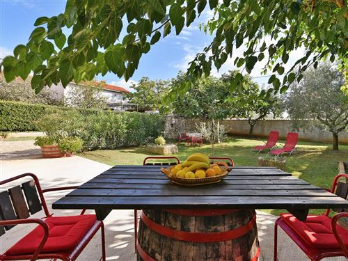 Holiday home - 6 persons -  - Pula/Galižana - 52216