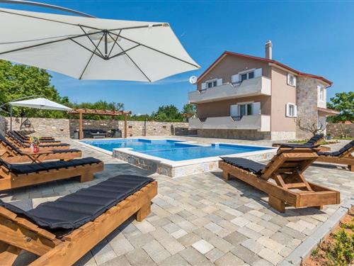 Holiday home - 10 persons -  - Perusic - Zadar - Perusic Donji - 23420 - Perusic Donji