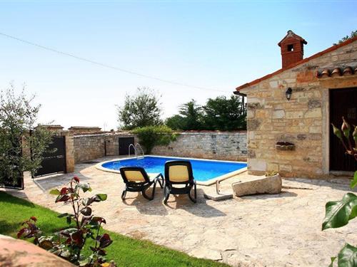 Fritidshus - 4 personer -  - Basici - Tinjan-Jakovici - 52444 - Tinjan