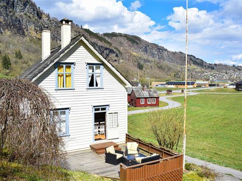 Feriehus / leilighet - 7 personer -  - Steinsdalsvegen - Norheimsund/Kvam - 5600 - Norheimsund