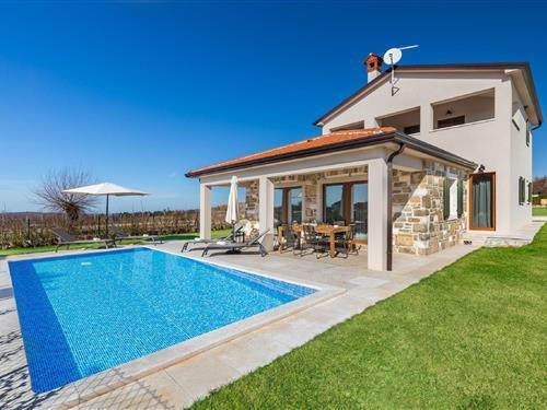 Villa - 8 personer -  - 52423 - Motovun, Karojba