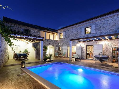 Sommerhus - 6 personer -  - Trg Ante Starcevica - 23232 - Nin