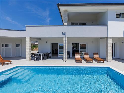 Holiday home - 10 persons -  - Pula - 52215