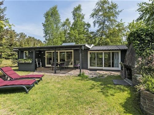 Sommerhus - 4 personer -  - Fyrrebakken - Sømarken - 3720 - Åkirkeby