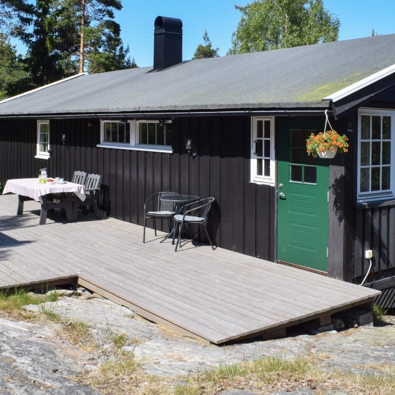  - 5 personer -  - Buerskogen - 1766 - Halden