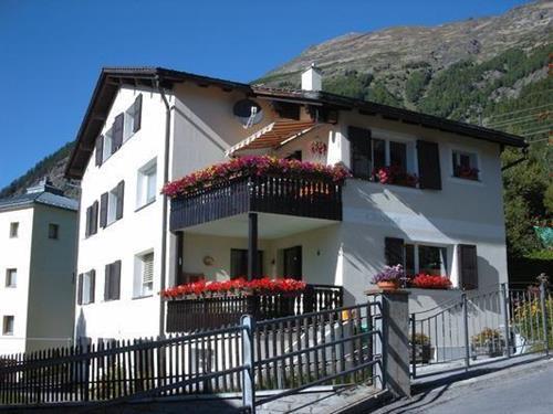 Holiday apartment - 3 persons -  - Via da Clüs 1 - 7504 - Pontresina