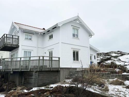 Holiday Home/Apartment - 8 persons -  - 471 30 - Skärhamn