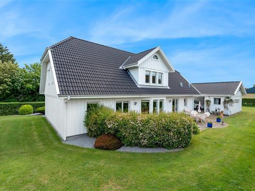 Sommerhus - 10 personer -  - Ramsøvej - Langø - 4900 - Nakskov