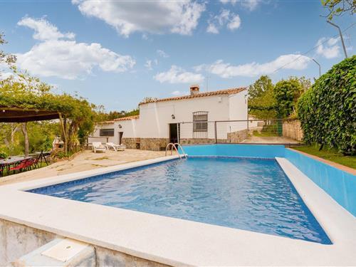 Holiday home - 8 persons -  - Parajes del Chanza SN - 21230 - Cortegana