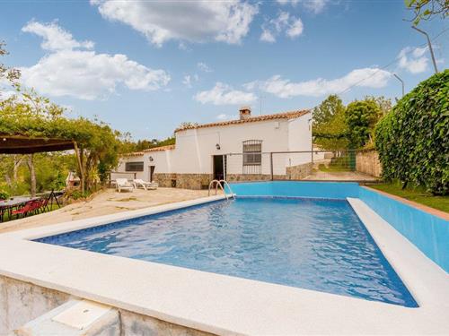 Sommerhus - 8 personer -  - Parajes del Chanza SN - 21230 - Cortegana