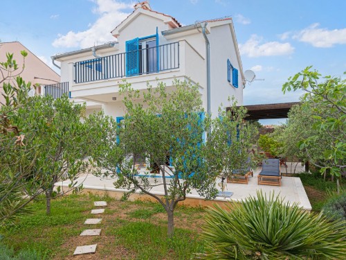 Holiday home - 6 persons -  - Ulica Ranka Marinkovica - 22211 - Vodice