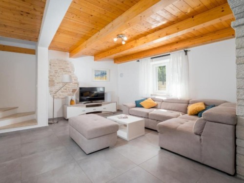 Holiday home - 7 persons -  - 52342 - Štokovci