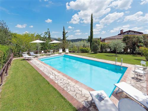 Holiday Home/Apartment - 8 persons -  - Radda In Chianti - 53017