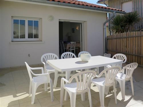 Holiday Home/Apartment - 8 persons -  - Biscarrosse - 40600