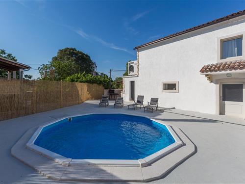 Sommerhus - 8 personer -  - 52444 - Tinjan