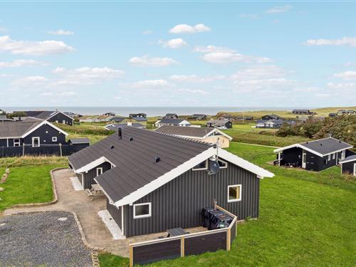 Holiday Home/Apartment - 8 persons -  - Tjørnevej - Nr.Lyngby - 9480 - Løkken