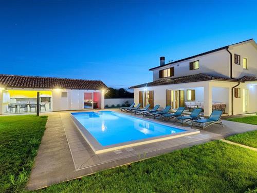 Sommerhus - 8 personer -  - Ul. Tromba Giuseppe bb - 52100 - Pula